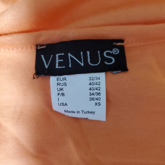 VENUS Tiered Ruffle Scoop Neck Top NWT - Picture 12 of 12